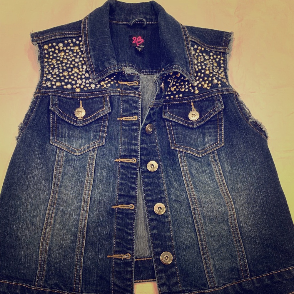 Jean Vest